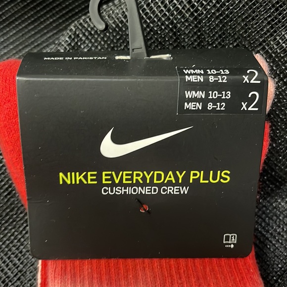 Nike Everyday Plus Cushioned
Multi-Color
Size L
Crew Socks (2 Pairs)
 DH6096-902 - Picture 9 of 15